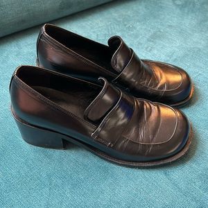 AMOMENTO Black Round Penny Loafers Size 6 Designer
